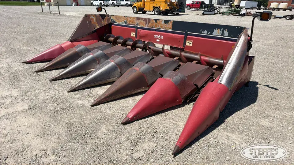 Case IH 1063 Corn Head