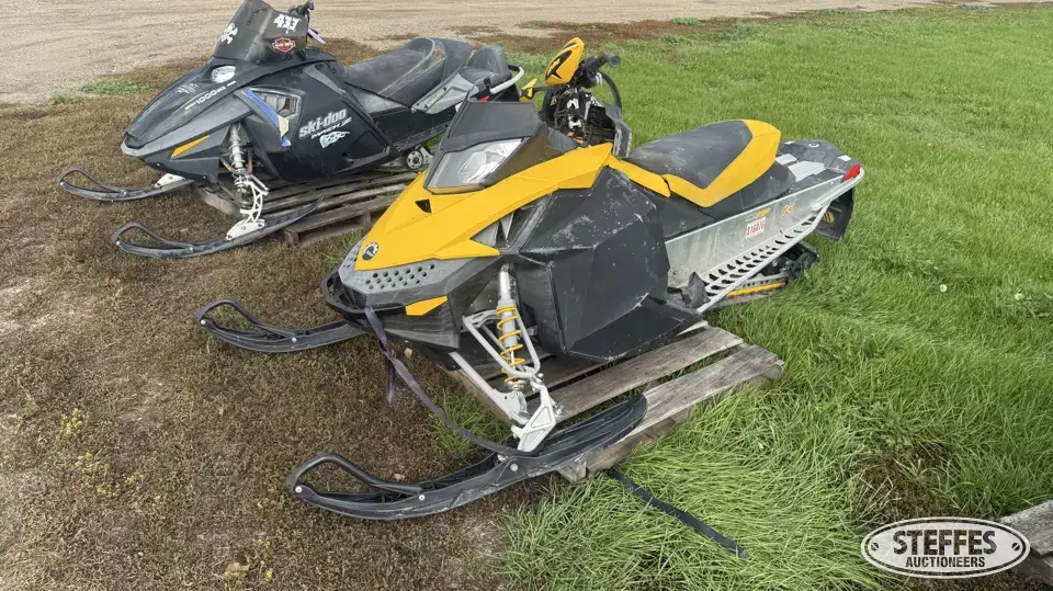 2008 Ski-Doo REV-XP Snowmobile
