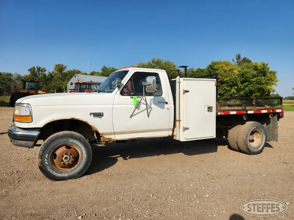 1996 Ford F350 XLT Cab and Chassis Truck