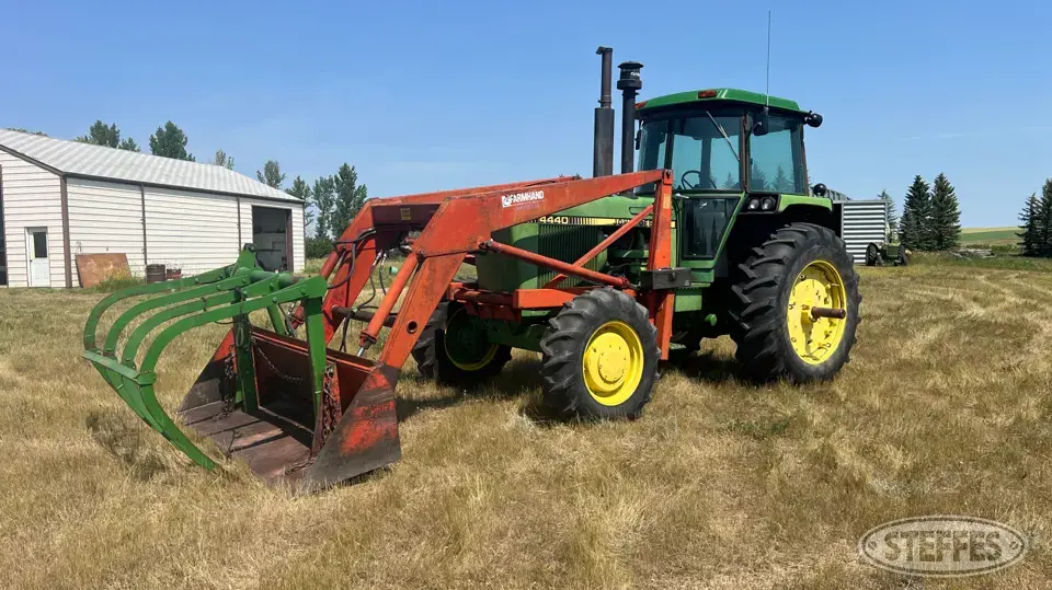 1979 John Deere 4440 MFWD Tractor