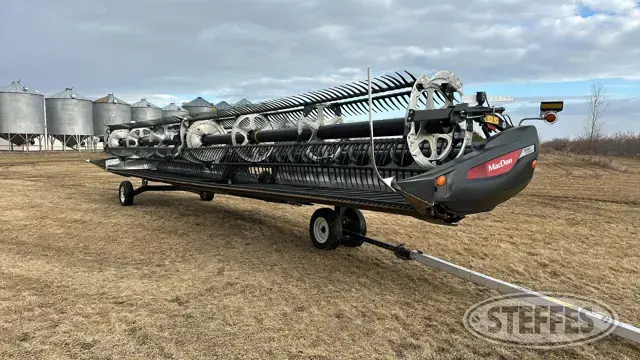 2022 MacDon FD240