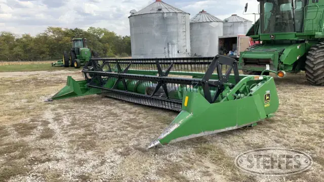 John Deere 920