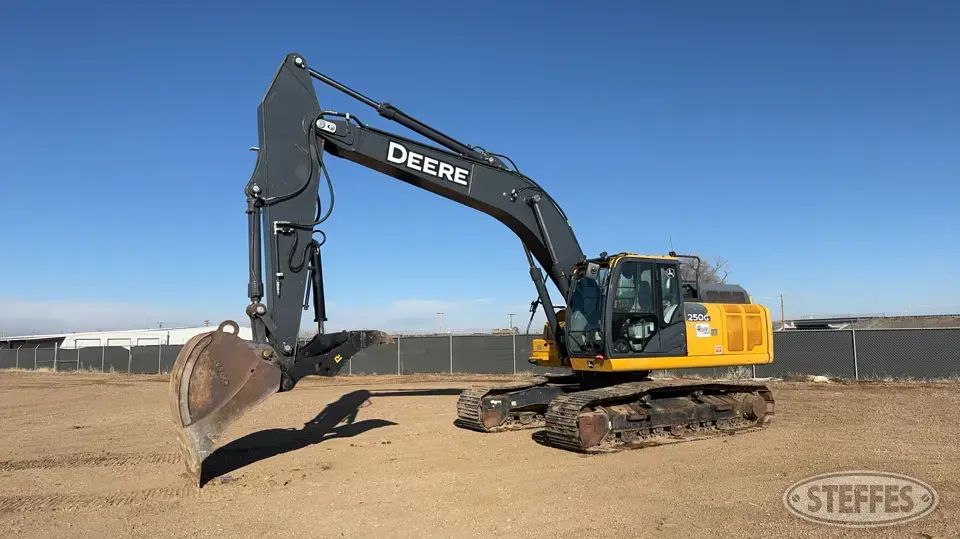 2018 Deere 250G LC Excavator