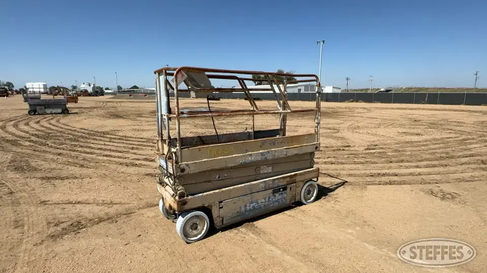 UpRight X20N Scissor Lift