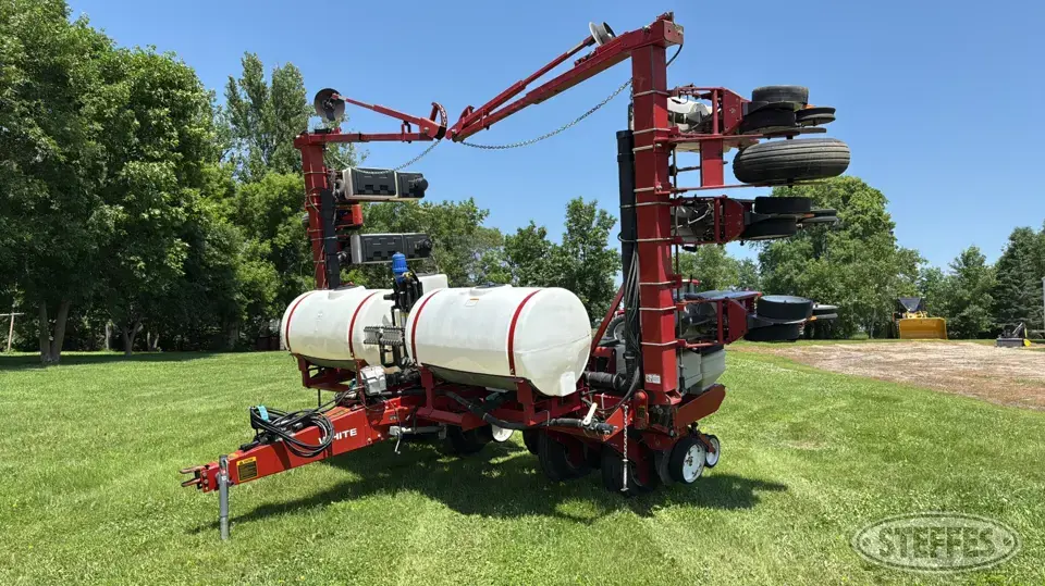 White 6100 12 or More Row Planter