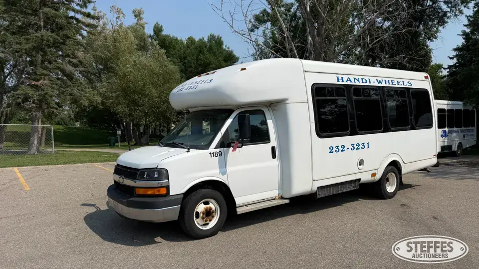 2008 Chevrolet Express 3500 Bus