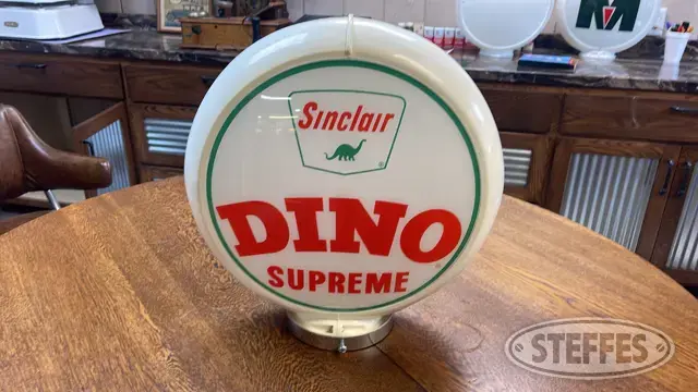 Sinclair gas pump globe