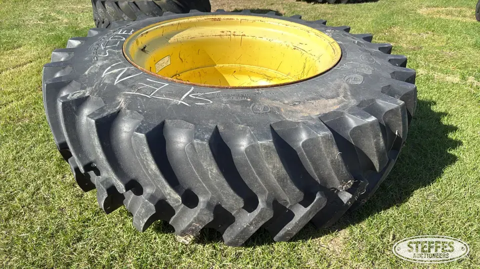 Firestone 520/85R42 tire Tractor-Implement Tire