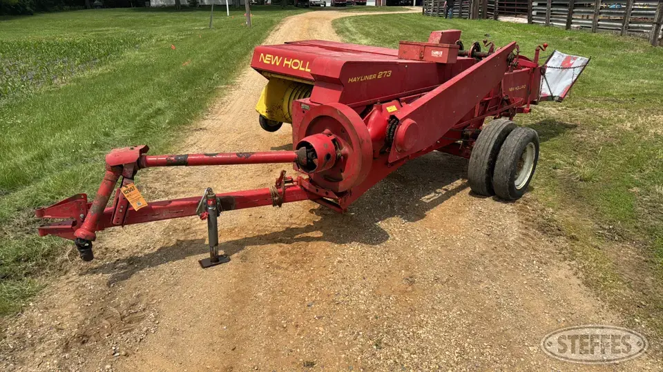 New Holland Hayliner 273 Square Baler