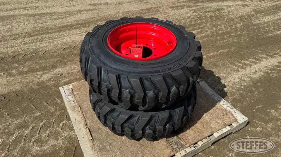 (2) Beaver 12-16.5 skid steer tires Construction Equipment Tire