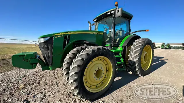 2011 John Deere 8335R