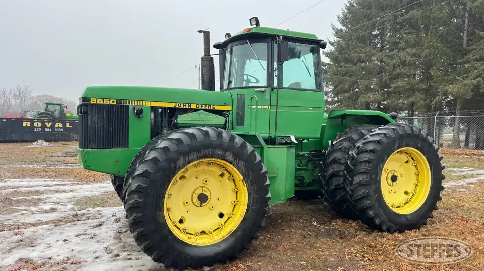 1983 John Deere 8650 4WD Tractor