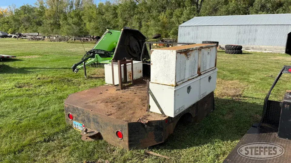 Steel flatbed Van Bodies and Truck Attachment