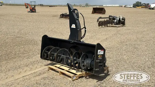 Quick Attach skid steer snowblower