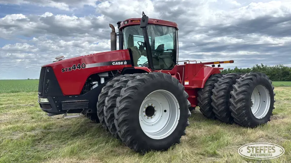 2001 Case IH STX 440 4WD Tractor