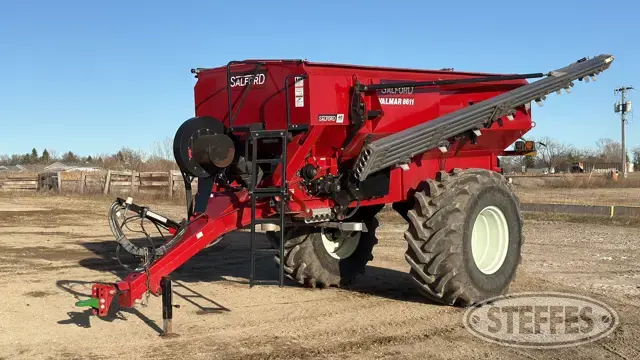 2018 Valmar 8611