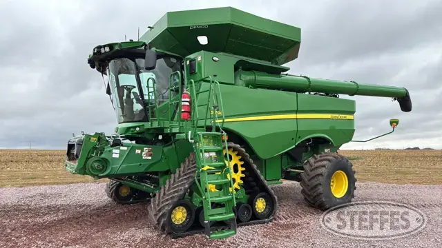2023 John Deere S790