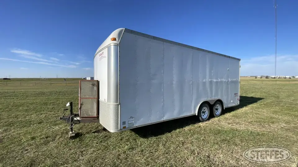 2004 United Expressline Enclosed Cargo Trailer