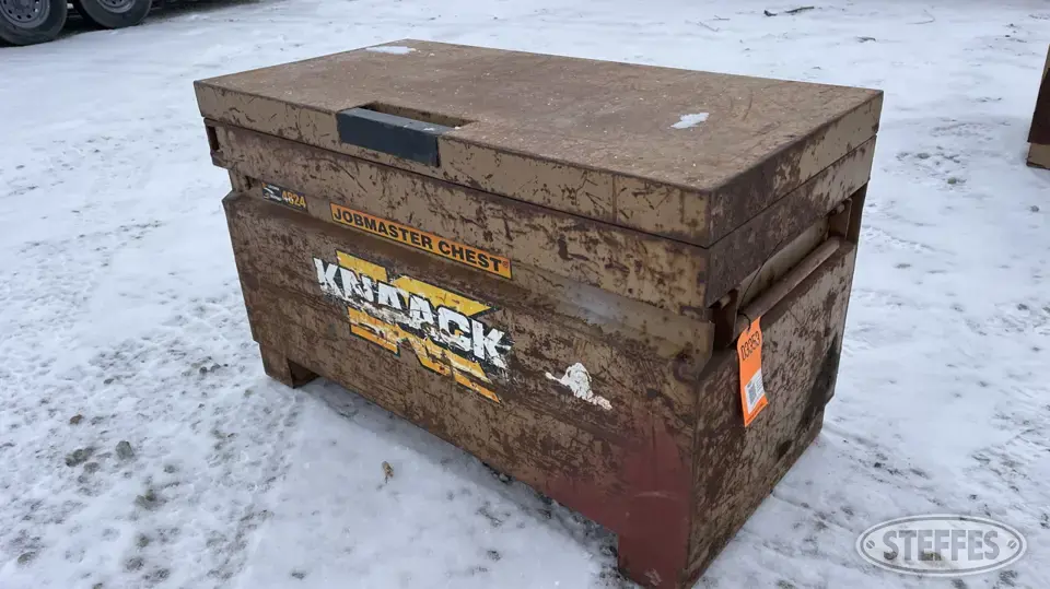 Knaack 4824 Jobmaster Storage and Bench