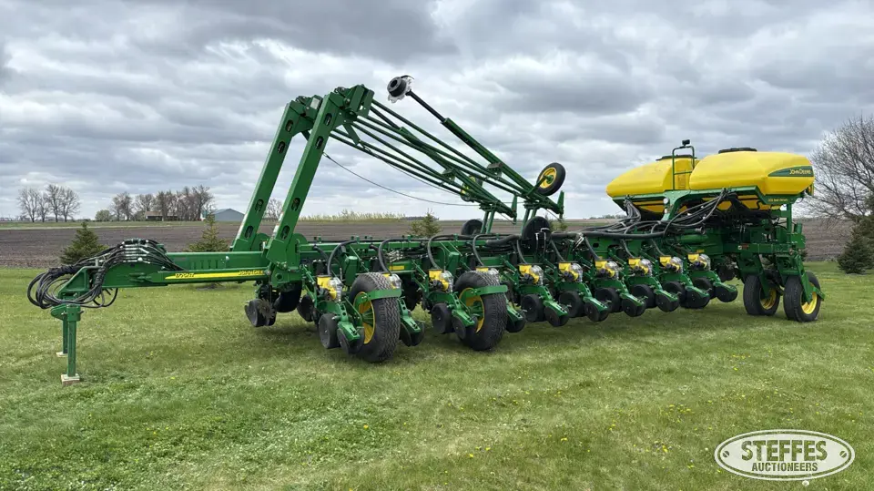 2012 John Deere 1770NT 12 or More Row Planter