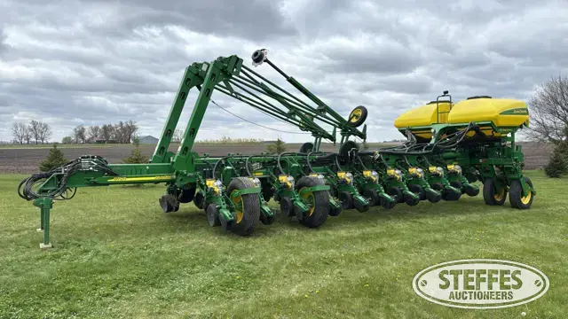 2012 John Deere 1770NT