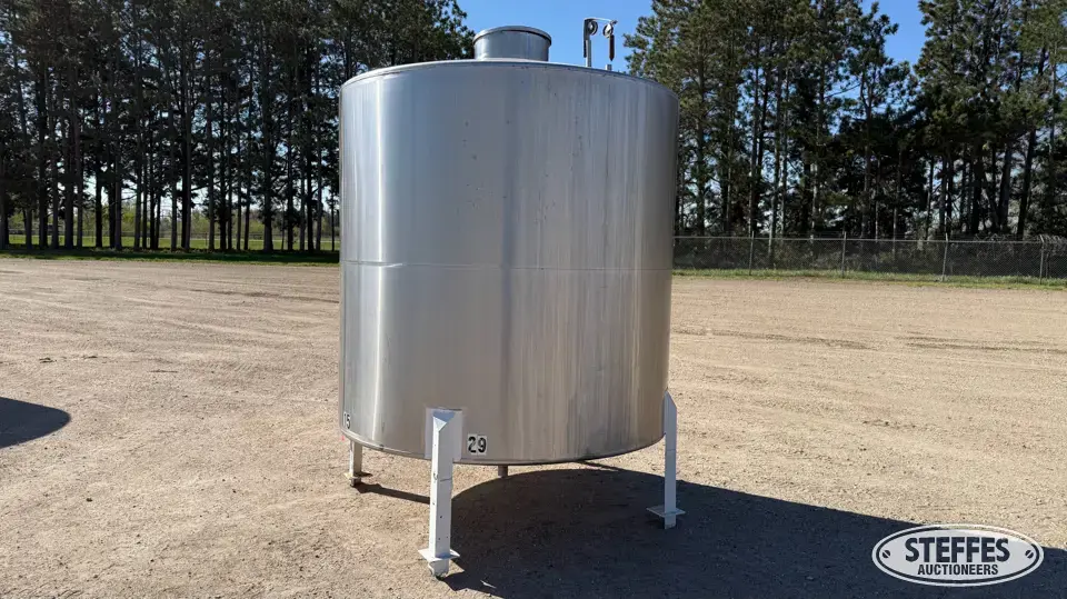 1,600 gal. SS tank Stainless Steel Tank