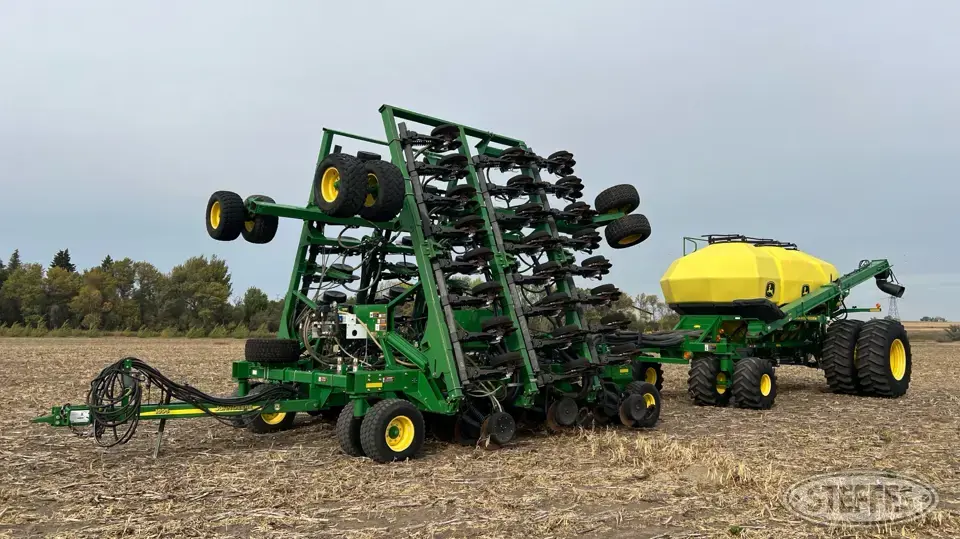 2014 John Deere 1895 Air Drills and Air Seeder