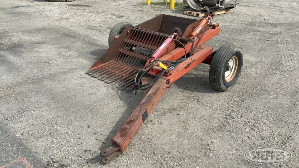 Melroe Rock Picker