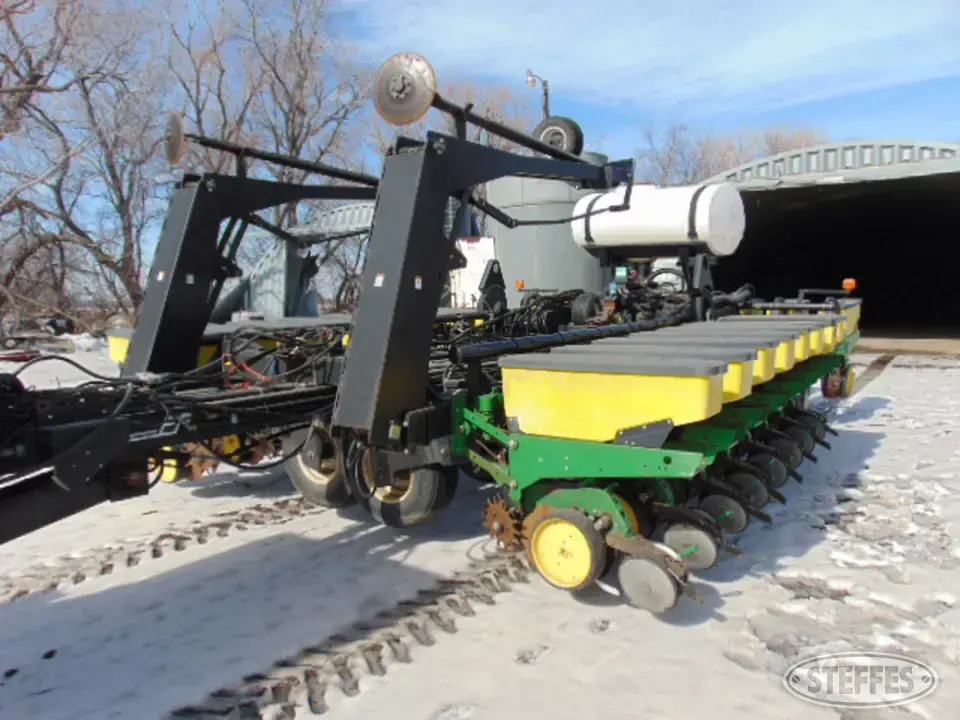 John Deere 7300 12 or More Row Planter