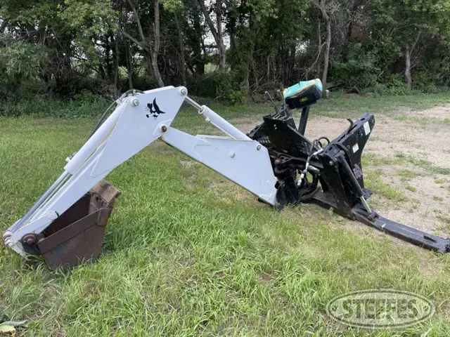 Bobcat 811