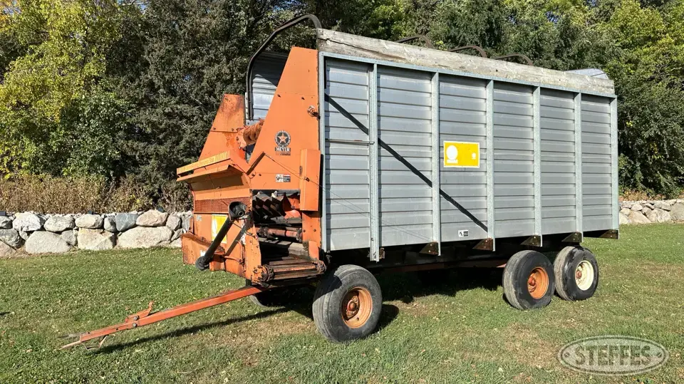 Meyer's 500 Forage Wagon