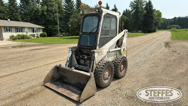 1980 Melroe Bobcat M-700