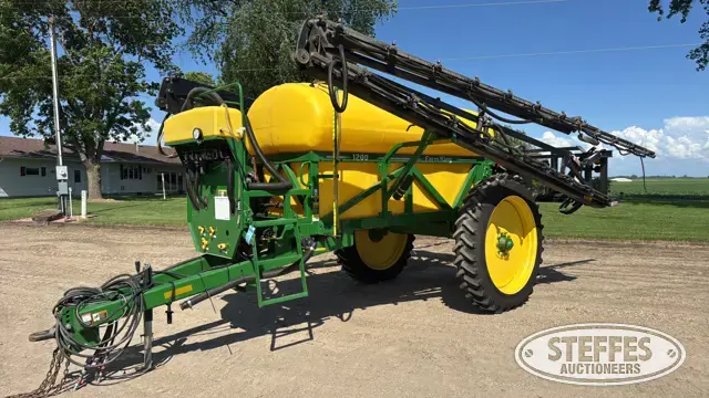2013 Farm King 1200