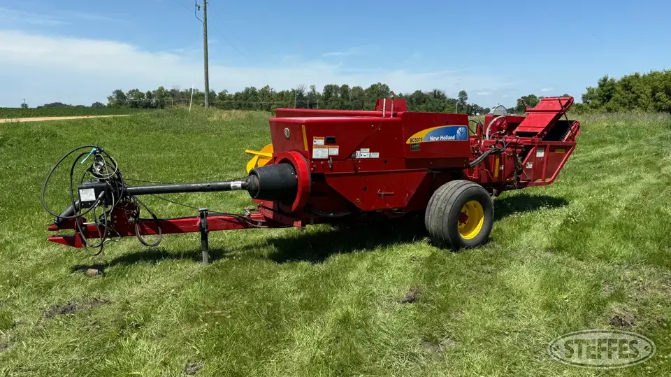 2016 New Holland BC5070 Square Baler