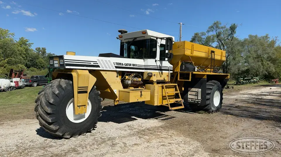 TerraGator 1803 Self-Propelled Dry Applicators-Spreaders-Floater