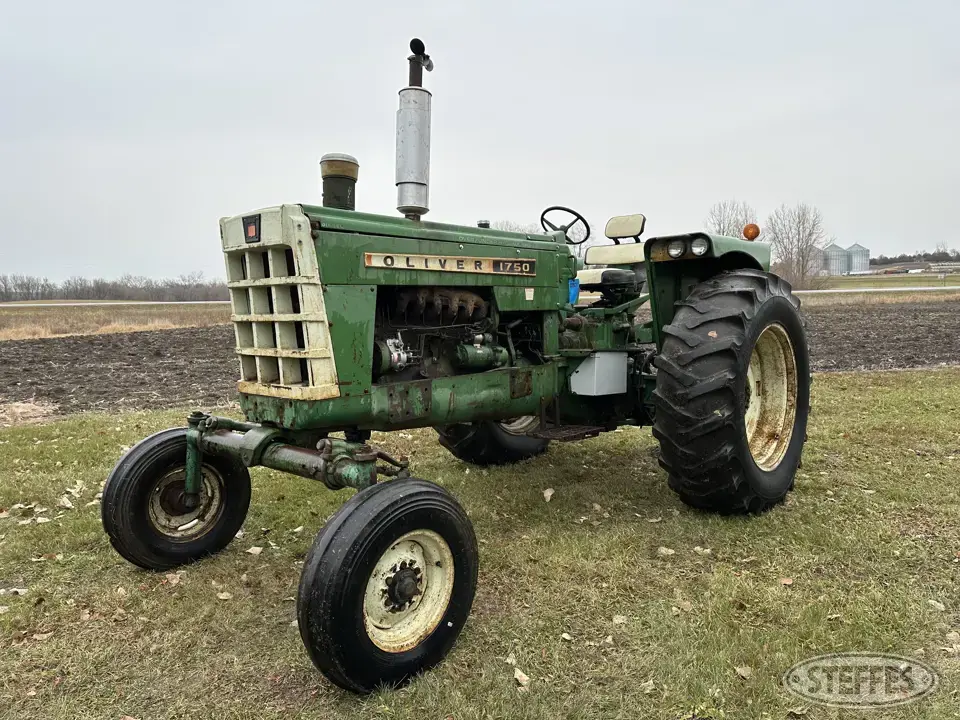 1968 Oliver 1750 2WD Tractor
