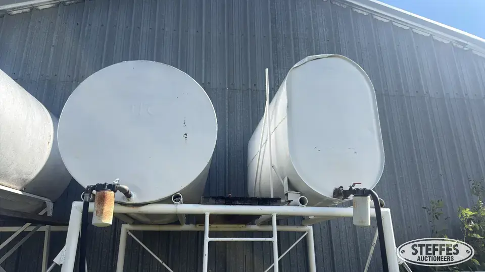 (2) Fuel tanks