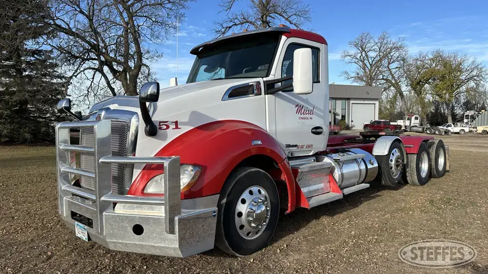 2017 Kenworth T680 Conventional Truck without Sleeper
