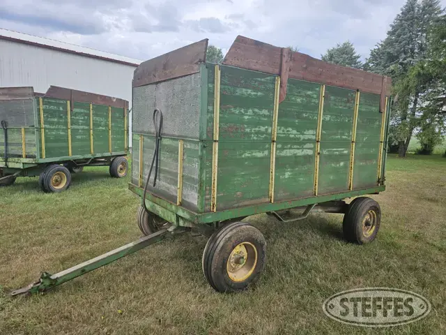 John Deere Barge Box Wagon