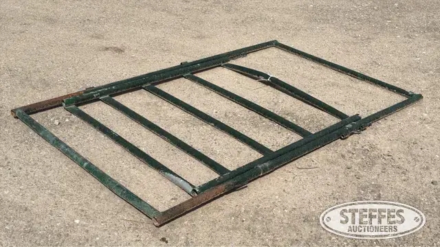 Livestock panel w/gate