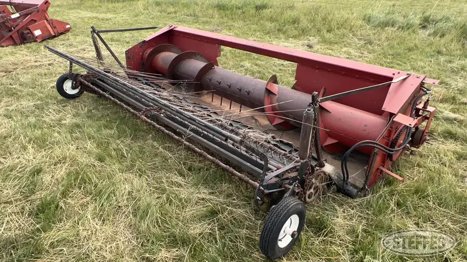 International 1015 Pickup Head