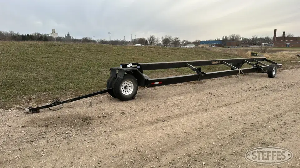 1984 MD Products Stud King 38 Header Trailer