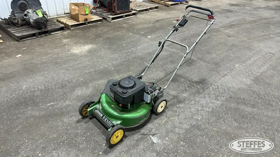 John Deere self-propelled mower Push Mower