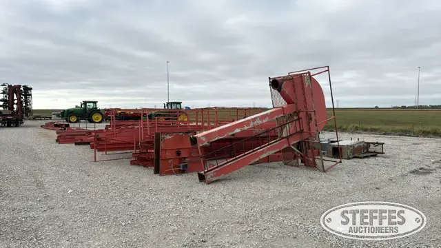 Grain leg