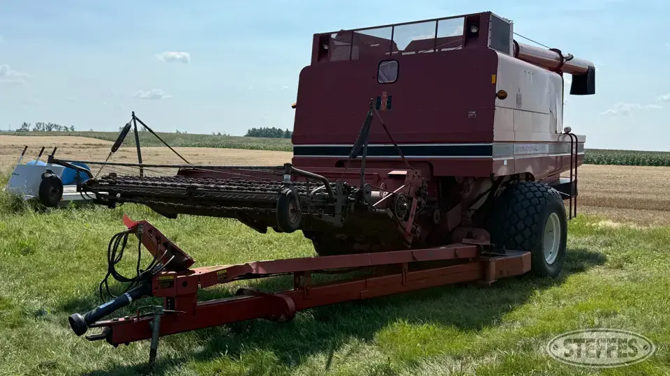 International 1482 Edible Bean Combine
