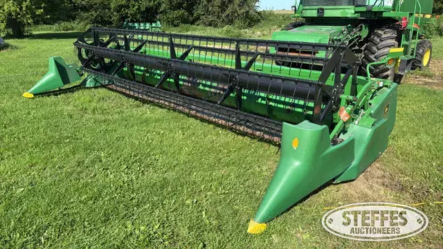 2000 John Deere 920F