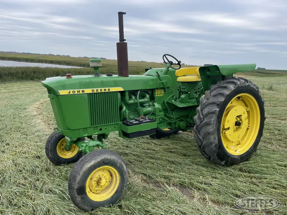 1962 John Deere 3010 2WD Tractor