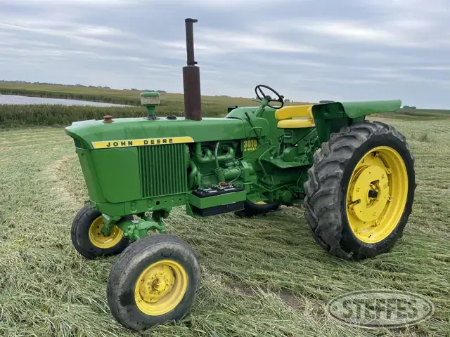 1962 John Deere 3010