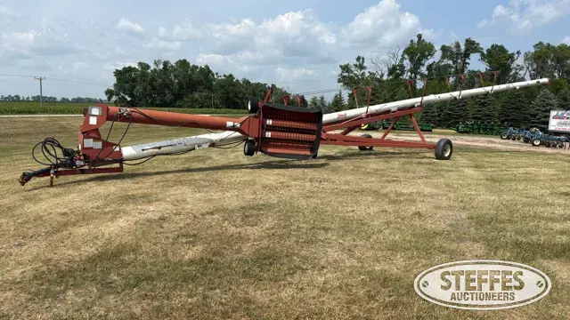 Feterl swing hopper auger
