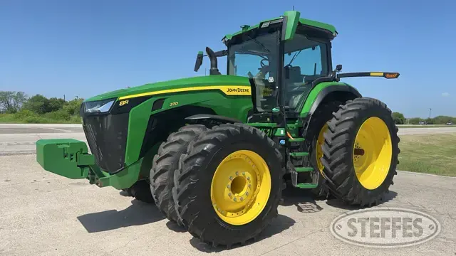 2023 John Deere 8R 370